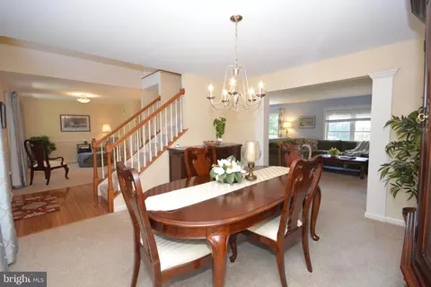 Dining - 321 Coventry Ln, Lititz, PA 17543 photo 6 of 6