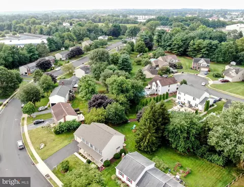 View/Area - 321 Coventry Ln, Lititz, PA 17543 photo 5 of 5