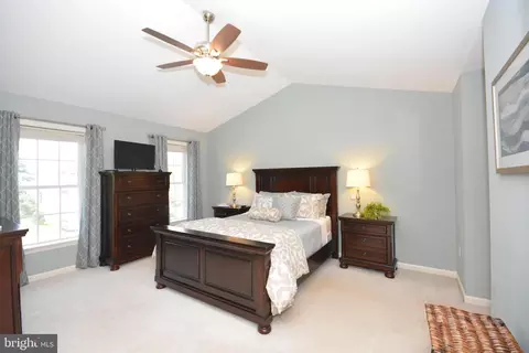 Bedroom - 321 Coventry Ln, Lititz, PA 17543 photo 1 of 8