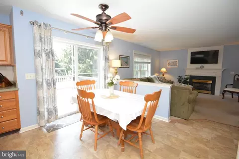 Dining - 321 Coventry Ln, Lititz, PA 17543 photo 1 of 6