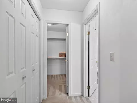 Entry Way - 27 Diane Ave, Lititz, PA 17543 photo 1 of 1