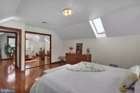 Bedroom - 208 Queens Gate Rd, Lititz, PA 17543 photo 4 of 6