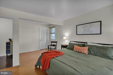 Bedroom - 208 Queens Gate Rd, Lititz, PA 17543 photo 1 of 6