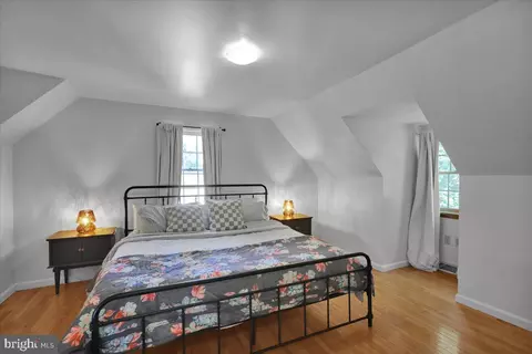 Bedroom - 208 Queens Gate Rd, Lititz, PA 17543 photo 6 of 6