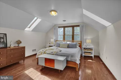 Bedroom - 208 Queens Gate Rd, Lititz, PA 17543 photo 3 of 6