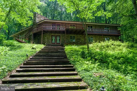 135 Fraelich Rd, Denver, PA 17517