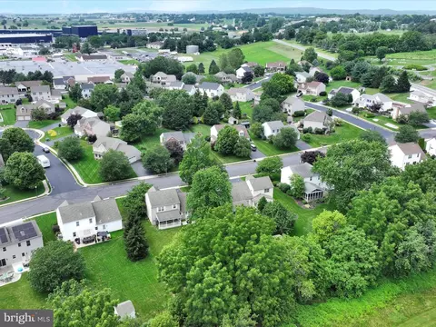View/Area - 138 Laurie Ln, Lititz, PA 17543 photo 1 of 5