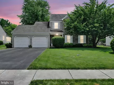 Exterior - 138 Laurie Ln, Lititz, PA 17543 photo 2 of 11