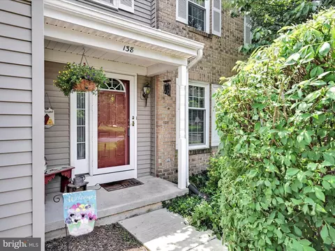 Exterior - 138 Laurie Ln, Lititz, PA 17543 photo 6 of 11