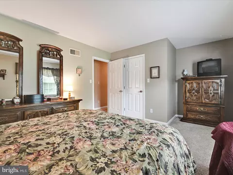 Bedroom - 138 Laurie Ln, Lititz, PA 17543 photo 2 of 6