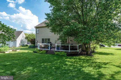 Exterior - 15 Limestone Ct, Lititz, PA 17543 photo 13 of 13