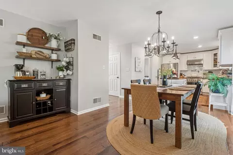 Dining - 15 Limestone Ct, Lititz, PA 17543 photo 1 of 3
