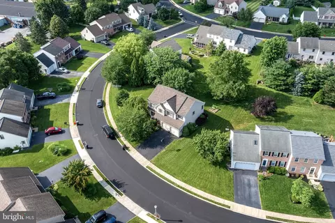 View/Area - 15 Limestone Ct, Lititz, PA 17543 photo 3 of 6