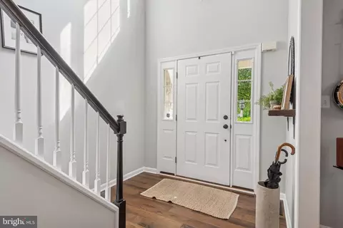 Entry Way - 15 Limestone Ct, Lititz, PA 17543 photo 1 of 10
