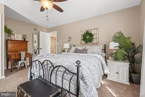 Bedroom - 15 Limestone Ct, Lititz, PA 17543 photo 7 of 8