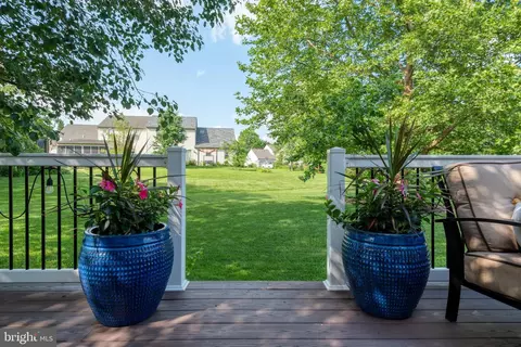 Exterior - 15 Limestone Ct, Lititz, PA 17543 photo 10 of 13