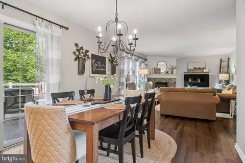 Dining - 15 Limestone Ct, Lititz, PA 17543 photo 2 of 3
