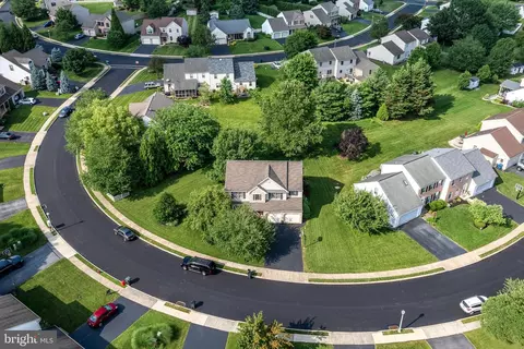 View/Area - 15 Limestone Ct, Lititz, PA 17543 photo 1 of 6