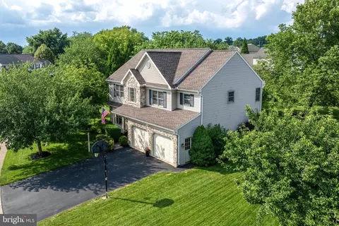 View/Area - 15 Limestone Ct, Lititz, PA 17543 photo 4 of 6