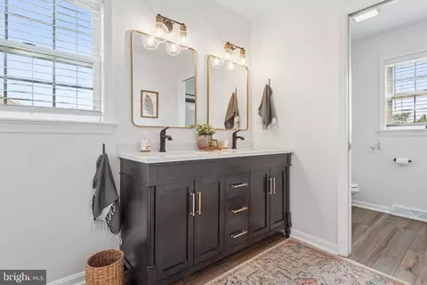 Bath - 15 Limestone Ct, Lititz, PA 17543 photo 1 of 3