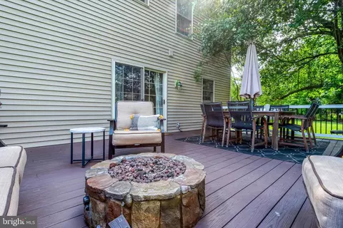 Exterior - 15 Limestone Ct, Lititz, PA 17543 photo 9 of 13