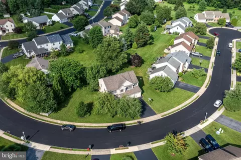 View/Area - 15 Limestone Ct, Lititz, PA 17543 photo 2 of 6