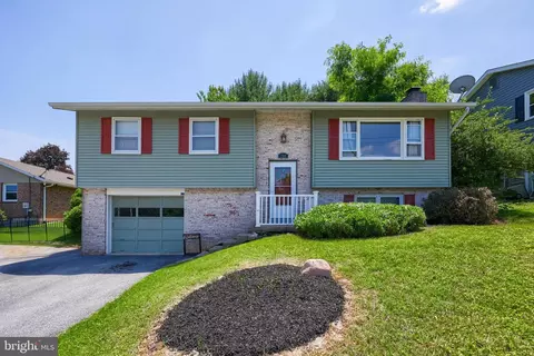 308 Lake St, Ephrata, PA 17522