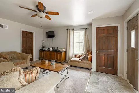 Entry Way - 21 Martic Forge Loop, Pequea, PA 17565 photo 7 of 11