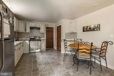 Kitchen - 21 Martic Forge Loop, Pequea, PA 17565 photo 6 of 7