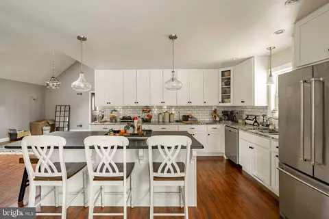 Kitchen - 21 Martic Forge Loop, Pequea, PA 17565 photo 2 of 7