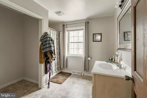 Entry Way - 21 Martic Forge Loop, Pequea, PA 17565 photo 9 of 11