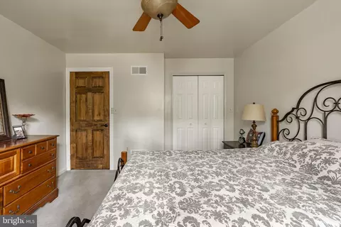 Bedroom - 21 Martic Forge Loop, Pequea, PA 17565 photo 6 of 10