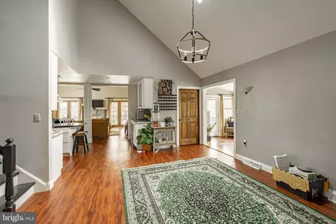 Entry Way - 21 Martic Forge Loop, Pequea, PA 17565 photo 3 of 11
