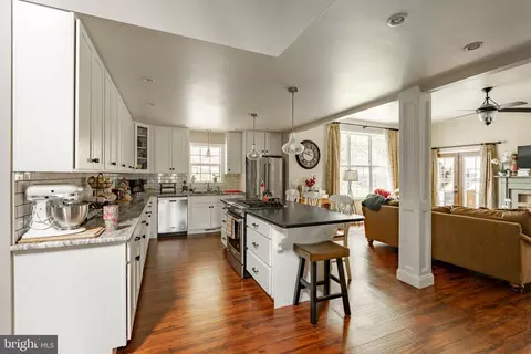 Kitchen - 21 Martic Forge Loop, Pequea, PA 17565 photo 4 of 7