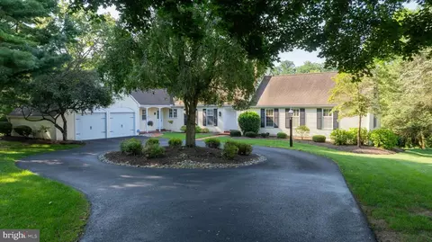 1326 Stillwater Rd, Lancaster, PA 17601