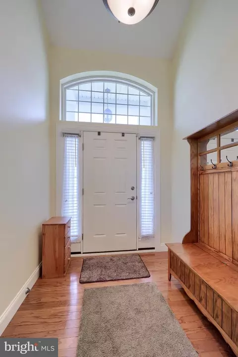108 Winterberry Ct, Lititz, PA 17543 photo 5