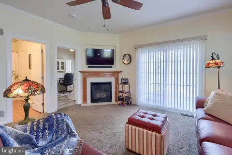 108 Winterberry Ct, Lititz, PA 17543 photo 8