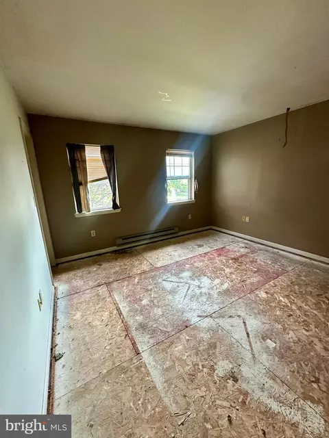 Bedroom - 42 Brookfield Rd, Lititz, PA 17543 photo 1 of 2
