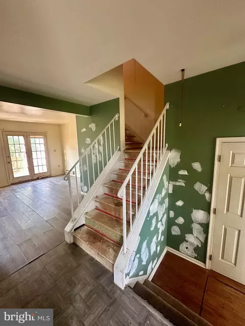 Entry Way - 42 Brookfield Rd, Lititz, PA 17543 photo 2 of 3