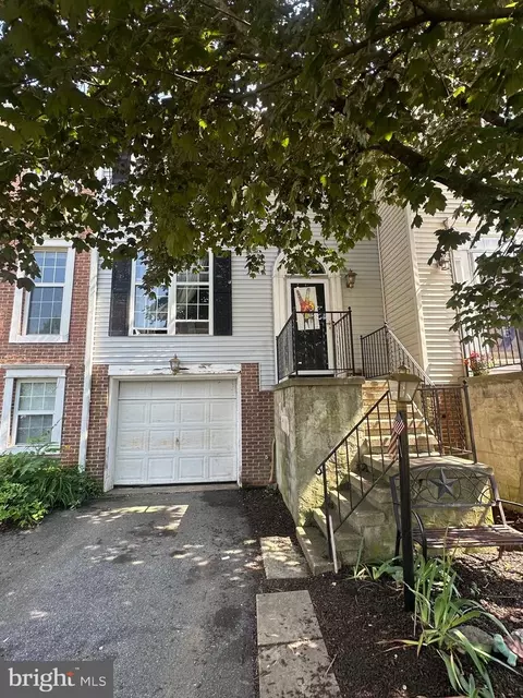 Exterior - 42 Brookfield Rd, Lititz, PA 17543 photo 2 of 3