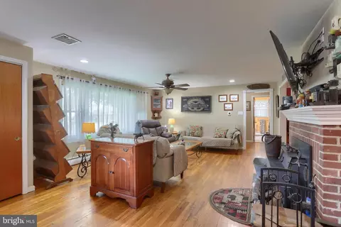 3 Pfautz Ave, Lititz, PA 17543 photo 7
