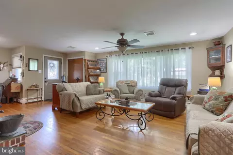 3 Pfautz Ave, Lititz, PA 17543 photo 6