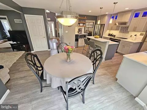 Dining - 14 Crimson Ln, Lititz, PA 17543 photo 4 of 4