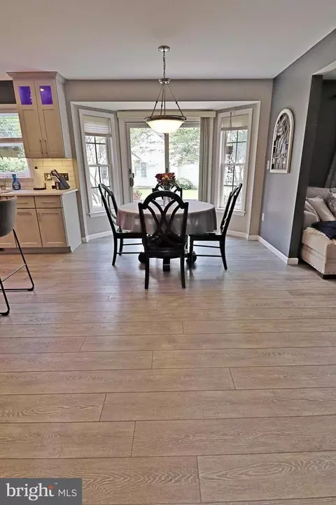 Dining - 14 Crimson Ln, Lititz, PA 17543 photo 2 of 4