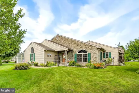 522 Foggy Bottom Rd, Ephrata, PA 17522