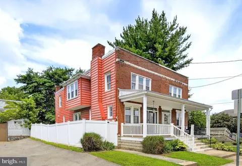 408 Pearl St, Lancaster, PA 17603