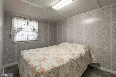 Bedroom - 38 Skyview Ln, Lititz, PA 17543 photo 6 of 7