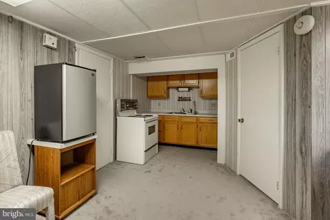 Kitchen - 38 Skyview Ln, Lititz, PA 17543 photo 4 of 4