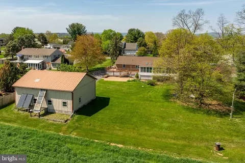 View/Area - 38 Skyview Ln, Lititz, PA 17543 photo 2 of 6
