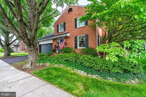 263 Noble St, Lititz, PA 17543 photo 3